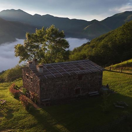 La Cabana Mirador De Los Valles Pasiegos Vega de Pas Extérieur photo