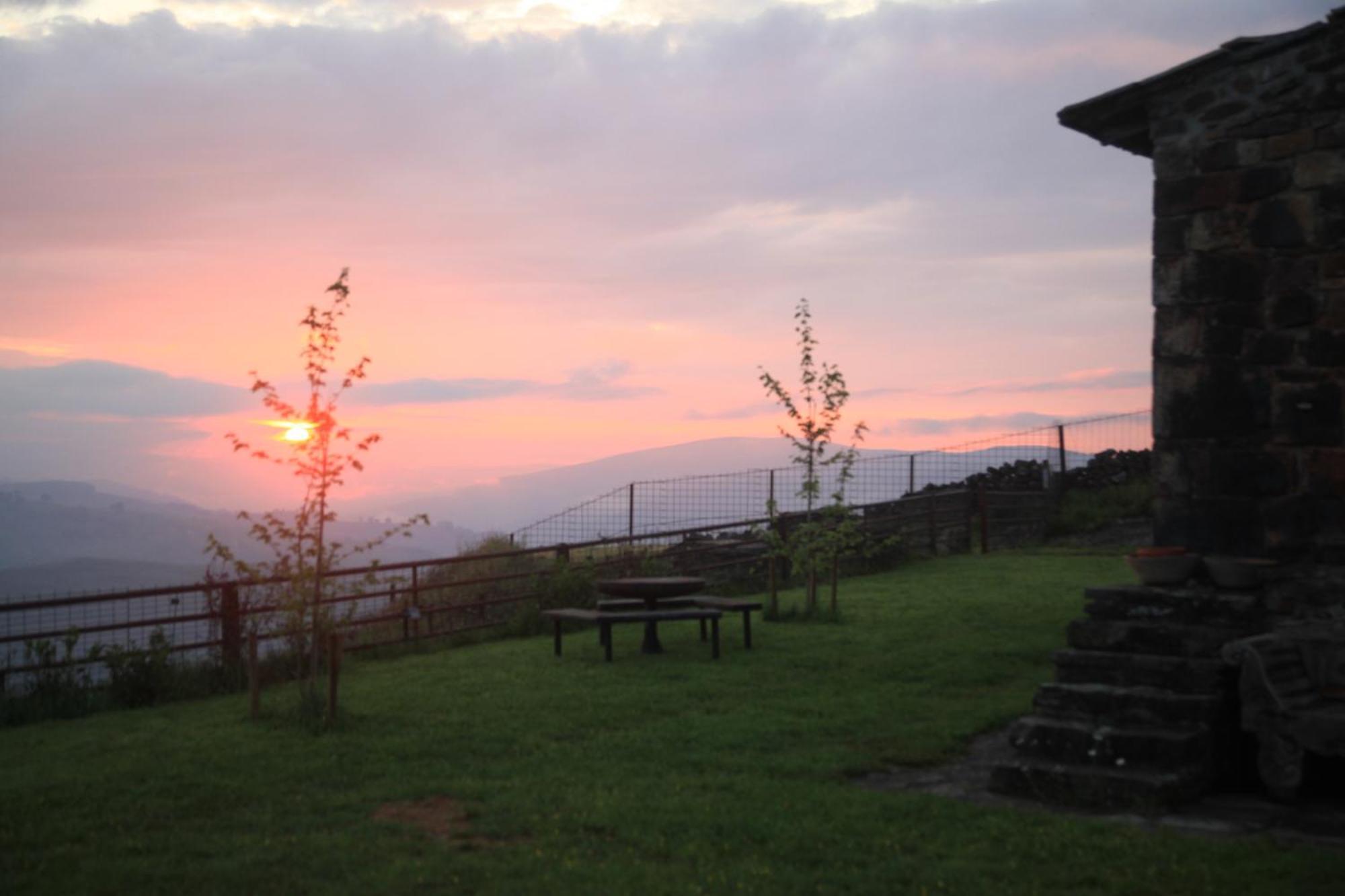 La Cabana Mirador De Los Valles Pasiegos Vega de Pas Extérieur photo
